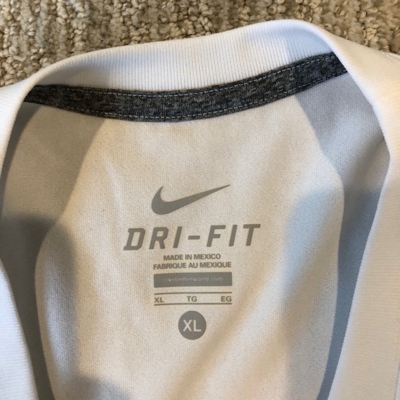 Men’s Nike Dri-Fit T-Shirt - Picture 3 of 3